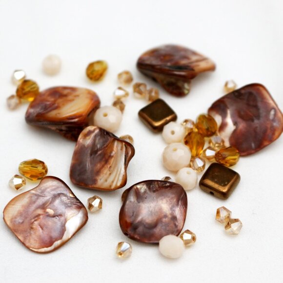 Mother of Pearl & Crystal Bead Lot - Shades of Brown & Cream - BEADLOT29 - Picture 1 of 7